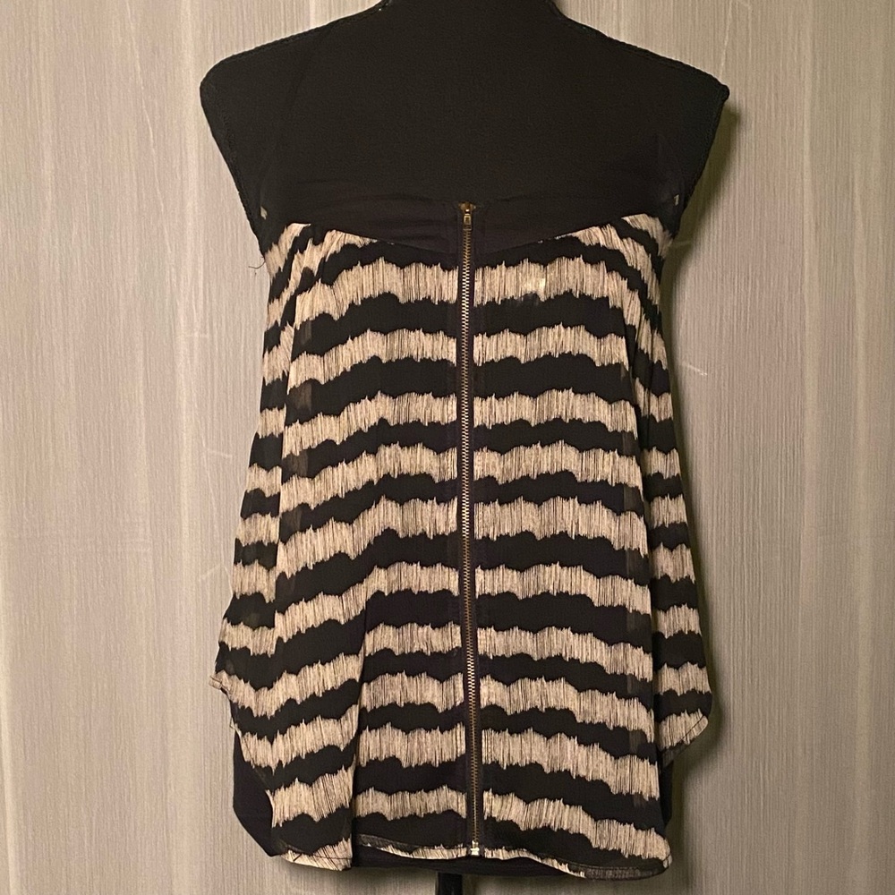 Flowy Sleeveless Zip Up Top